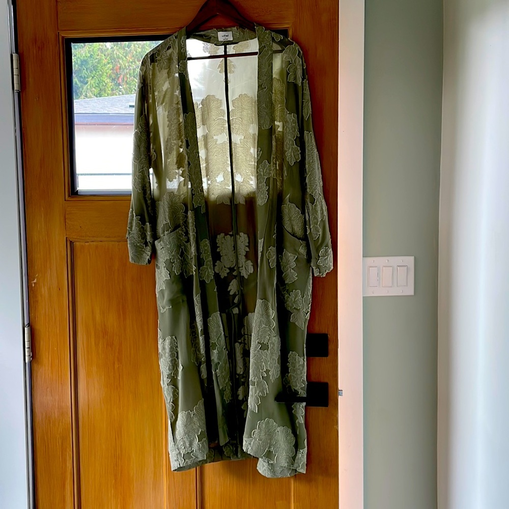 Wilfred Sage green kimono robe. Size small.